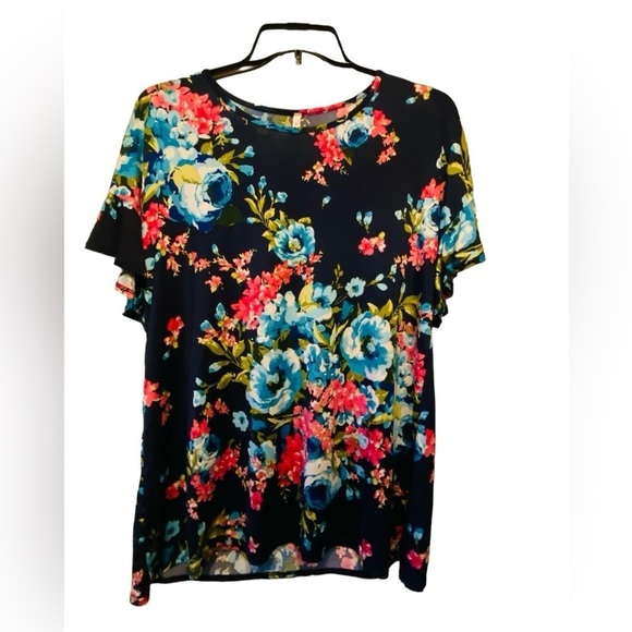 Bellamie Tops - Bellamie Plus XL Women’s floral short sleeve shirt
